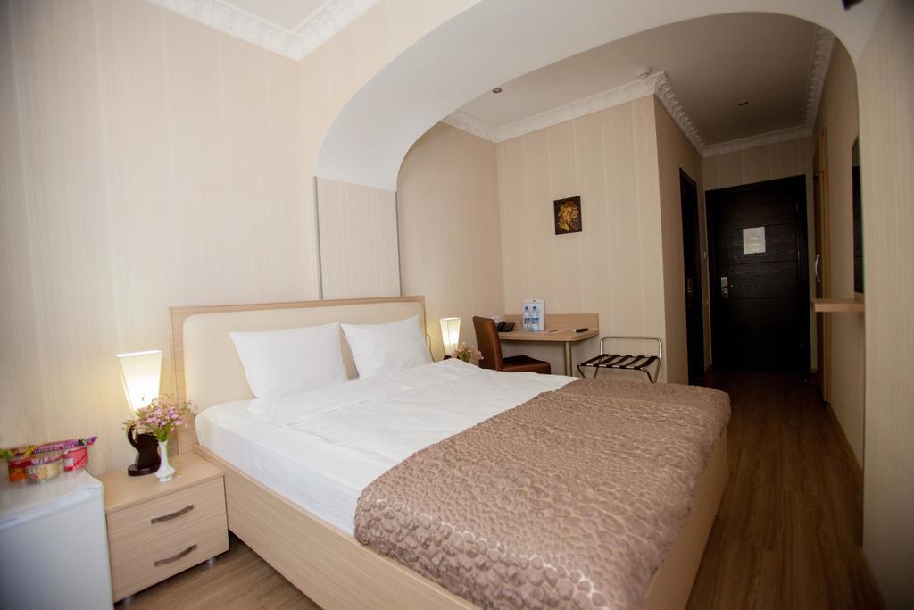Rustaveli Palace Τυφλίδα Εξωτερικό φωτογραφία